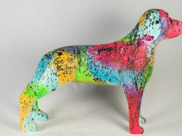 Uma das esculturas da exposição Dog Art, estilizada pela atriz Giovanna Ewbank - Foto - Art Dog - Divulgação