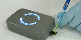 Dispositivo criado por pesquisador da USP de São Carlos detecta hepatite C em dez minutos. fotos - Divulgação