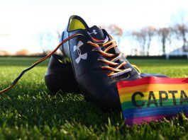 A iniciativa Rainbow Laces acontece na Inglaterra
