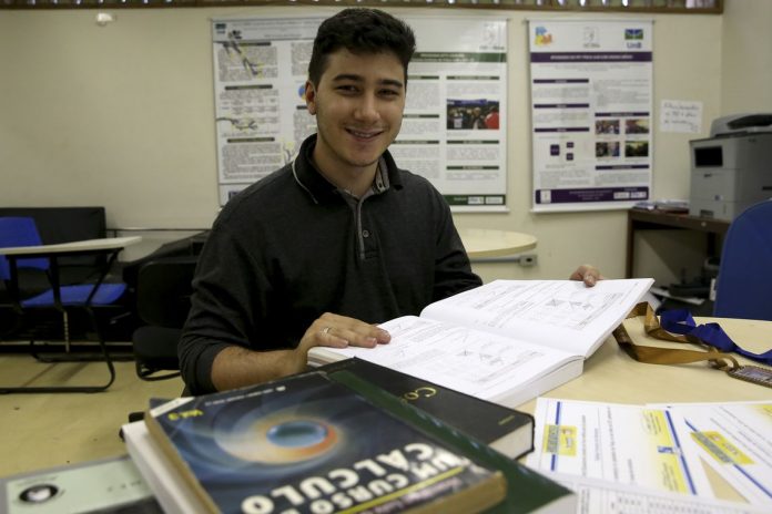 Rafael Ferreira lançou vaquinha on-line para estudar nos EUA