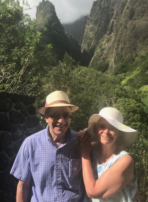 Guy Alden, de 70 anos, diácono numa igreja católica de Ontário, passou pelo tratamento e conseguiu viajar de férias com a esposa