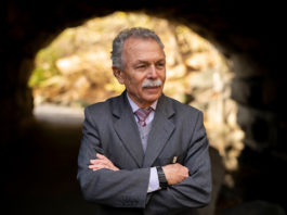 O cientista brasileiro Ricardo Galvão, ex-diretor do INPE, está na lista da prestigiada revista Nature como uma das dez personalidades da ciência de 2019. Foto - Micah B. Rubin - Revista Nature