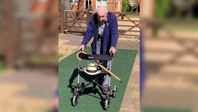 Tom Moore, de 99 anos, já conseguiu arrecadar mais de 100 milhões para ajudar sistema de saúde britânico. Fotos-Youtube-Redes Sociais