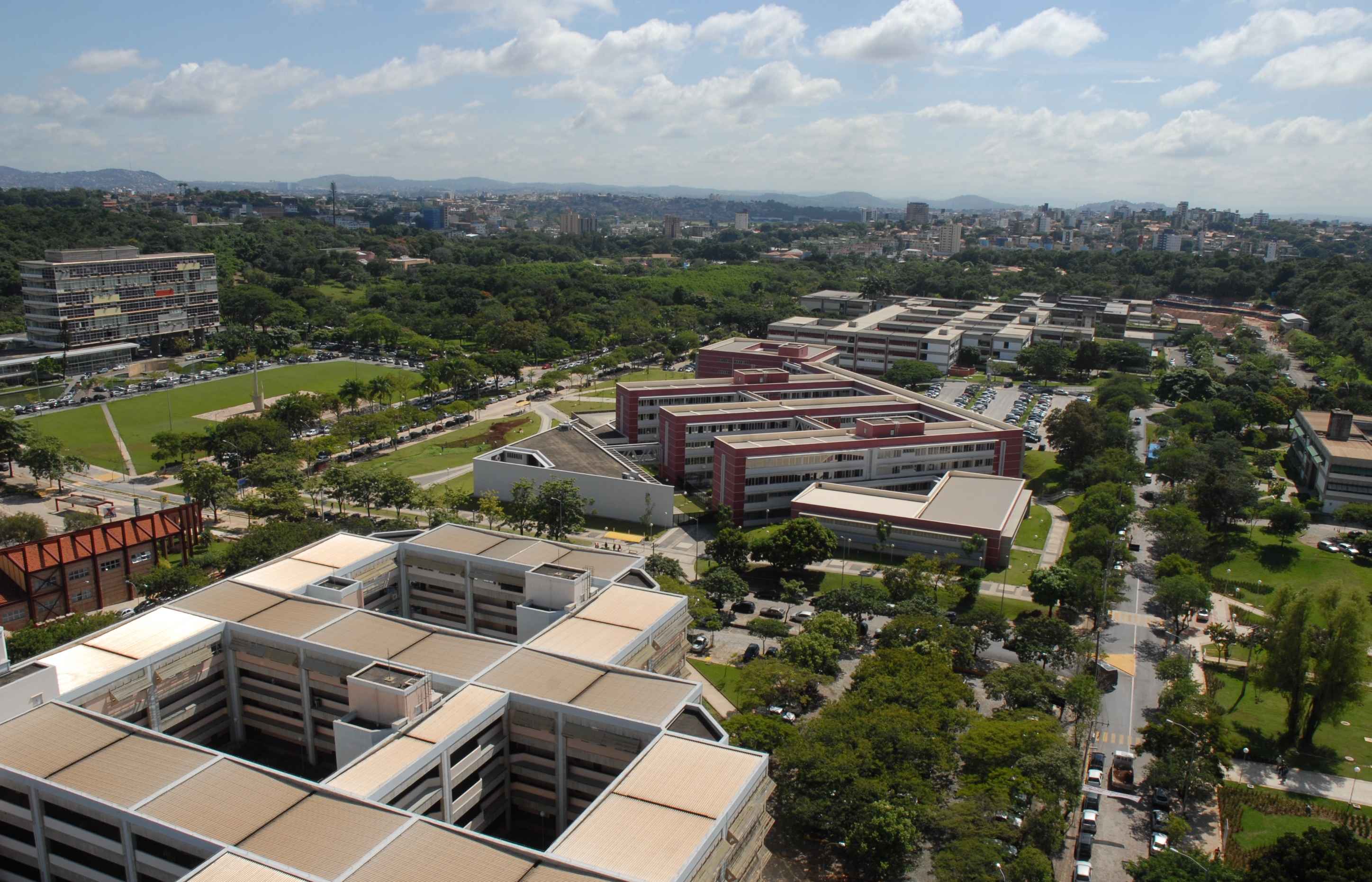 Ufmg Está Entre As Dez Melhores Universidades Do País Boas Novas 