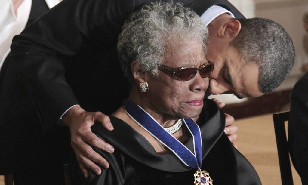 Maya é condecorada pelo presidente Barack Obama com a medalha mais importante dos Estados Unidos