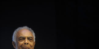 Cantor e compositor Gilberto Gil completa hoje 78 anos e faz live para celebrar e arrecadar recursos para músicos afetados pela pandemia do coronavírus. Foto - Fernando Frazão/Agência Brasil)
