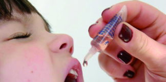 Vacina contra a poliomielite, que é aplicada via oral, está sendo estudada no combate à covid-19. Foto - Redes Sociais
