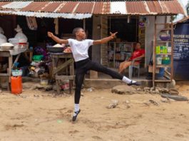 Anthony Mmesoma Madu, garoto nigeriano de 11 anos, ganhou bolsa de estudos numa das escolas de dança mais importantes do mundo. Foto - Leap of Dance Academy