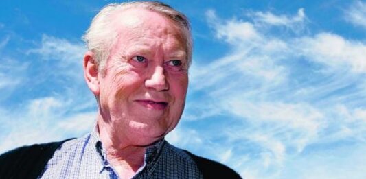 Bilionário americano Chuck Feeney, 89 anos, doou 8 bilhões de dólares para educação, entidades de direitos humanos e filantropia. Foto - Fundação The Atlantic Philanthropies