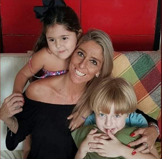 A empresária Suzana com os filhos Miguel e Gabriela. Foto - arquivo pessoal