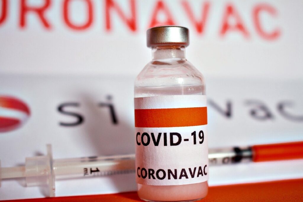 Butantan anuncia produção de 100 milhões de doses da Coronavac até agosto