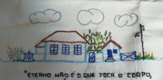 Toalhinha bordada pela Tia Aparecida - Foto - Gisele Bicalho - arquivo pessoal