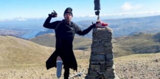 Ben Lovell, que teve que amputar perna direita, escala os três picos mais altos da Inglaterra. Fotos - redes sociais