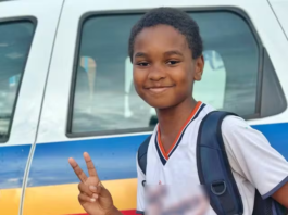 Garoto Lucca Gabriel, de 10 anos, deu exemplo de honestidade ao entregar para a polícia celular que encontrou na rua. Foto - Proerd-MG - Divulgação
