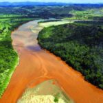 Rio Doce foi devastado por lama de barragem da Samarco em 2015. Foto - redes sociais