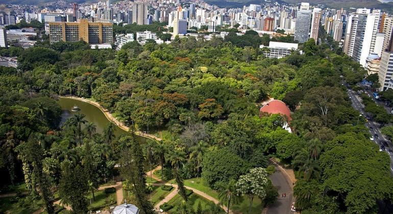 Imagem aérea do Parque Municipal, uma das regiões mais arborizadas de Belo Horizonte. Foto - Prefeitura de BH-Divulgação