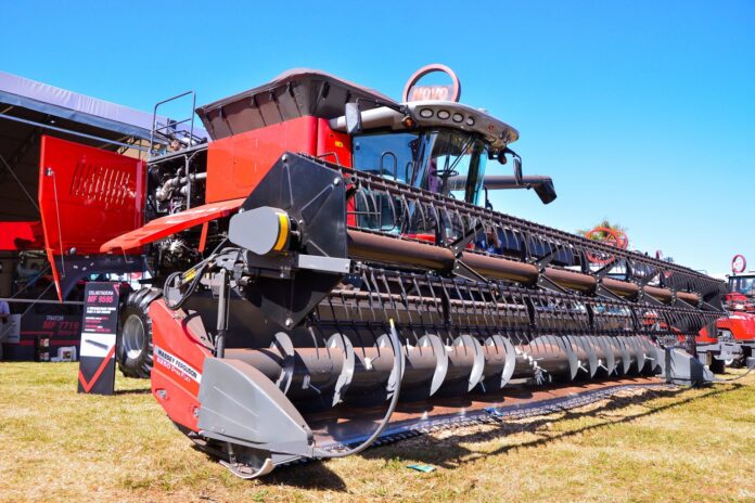 As grandes máquinas com tecnologia de ponta foram atração na Agrishow. Foto - Agrishow - divulgação