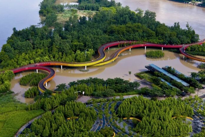 Parque alagável de Yanweizhou, em Jinhua, na China. Foto: Turenscape (Divulgação)