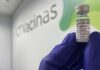 Frasco da SpiN-TEC, que foi testada em voluntários na fase 2 dos estudos clínicos Foto: Virgínia Muniz | CTVacinas