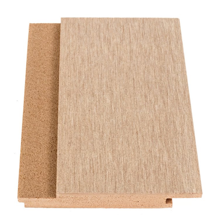 Placa feita de casca de arros que é usada na construção civil