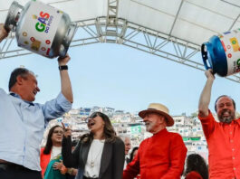 Presidente Lula com a primeira Dama, Janja, e ministros no lançamento do programa Gás do Povo, em Belo Horizonte. Foto - Ricardo Stuckert-Presidência da República
