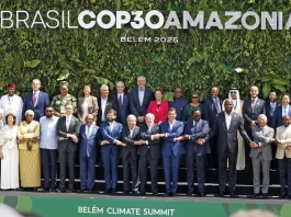 Presidente Lula faz foto oficial com chefes de estado e lideranças que participam da COP30, em Belém. Foto: Bruno Peres/Agência Brasil