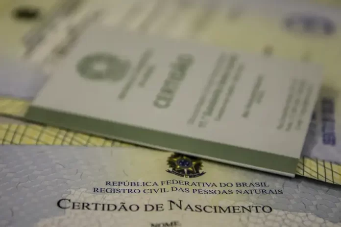 Cópia de certidão de nascimento. Foto - Marcello Casal JrAgência Brasil