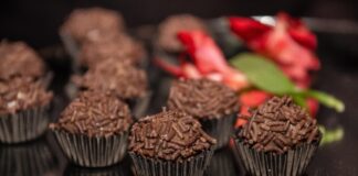 O delicioso brigadeiro, uma paixão nacional. Imagem - Pixabay
