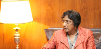 A jurista sul-africana Navi Pillay ganhou o Nobel da Paz 2026 por sua atuação em favor da paz e do direito internacional. Foto de Antônio Cruz, da Agência Brasil, durante visita da jurista ao Brasil em 2009.